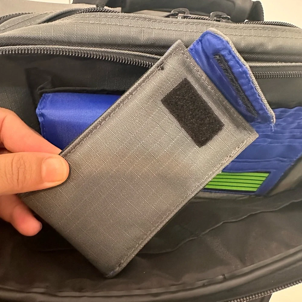 LUCAS Black and Gray Wheeling suitcase carry on